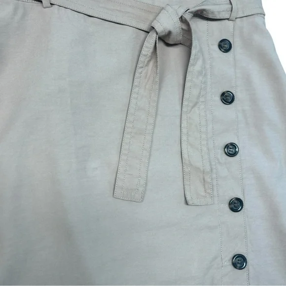 Ann Taylor Tan Khaki Cotton Sateen Pencil Skirt Button Detail & Belt Size 12 - Picture 7 of 13